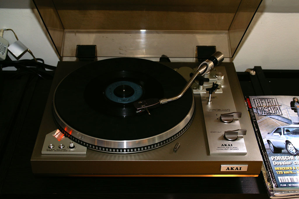 http://zackouilleandco.chez-alice.fr/hifivintage_img/PICT2940.jpg